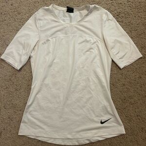 Nike Pro Slim Fit Hypercool Short Sleeve T-Shirt